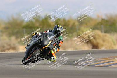 media/Nov-05-2022-SoCal Trackdays (Sat) [[f8d9b725ab]]/Turn 2 (1120am)/